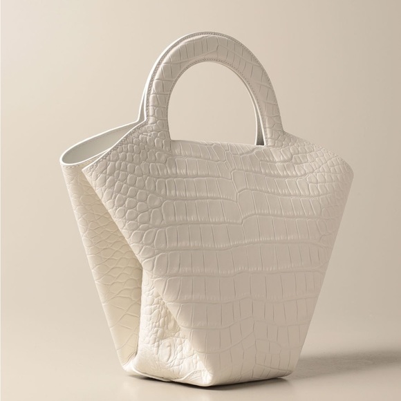 Bottega Doll Bag White Leather Small Gently Used - Picture 5 of 6